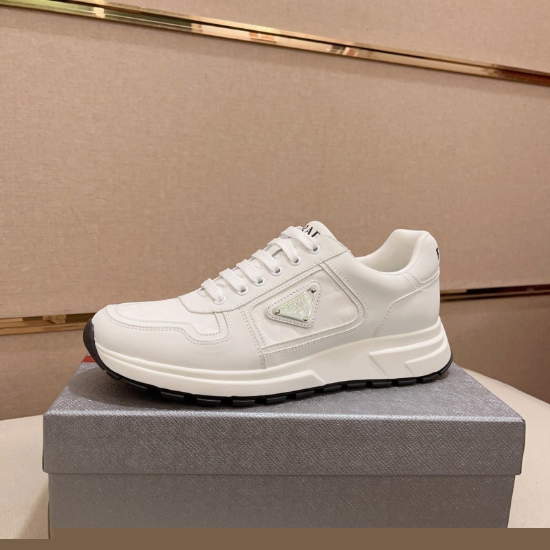 Pra*a casual shoes